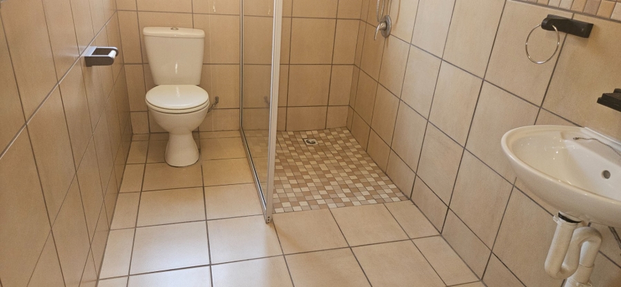 2 Bedroom Property for Sale in Langenhovenpark Free State